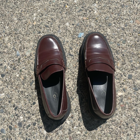 Brown and black loafers - Picture 1 of 2
